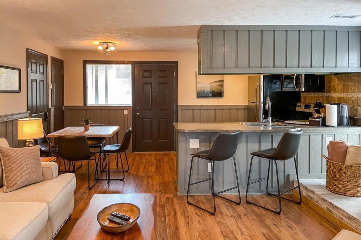 Mountain Views At Dolly'S Castle Unit 7 Villa Sevierville Exterior photo